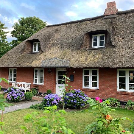 Nordsee-Traum Unter Reet Villa Almdorf Exterior foto